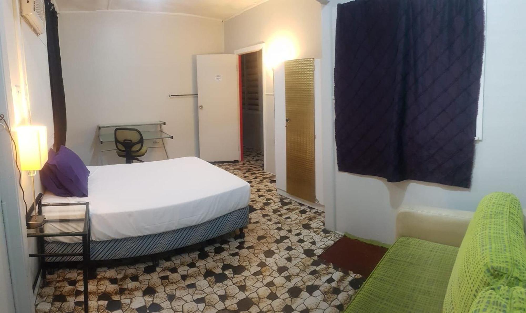 Asylum Cairns Share House Hostel Bagian luar foto