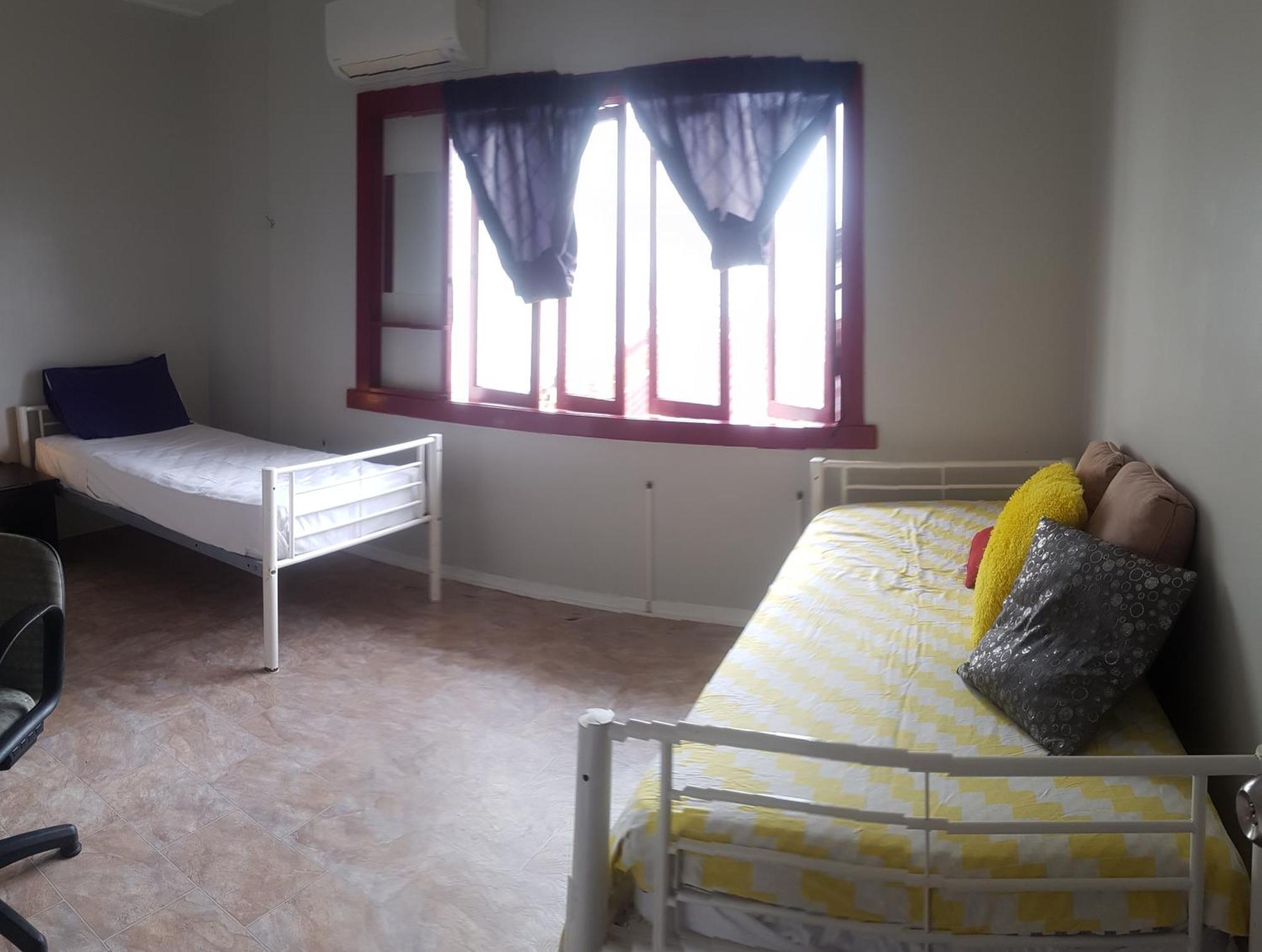 Asylum Cairns Share House Hostel Bagian luar foto
