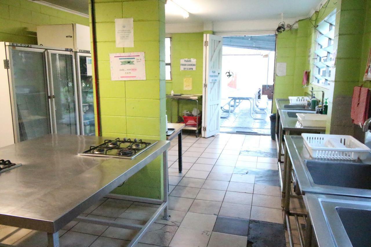 Asylum Cairns Share House Hostel Bagian luar foto