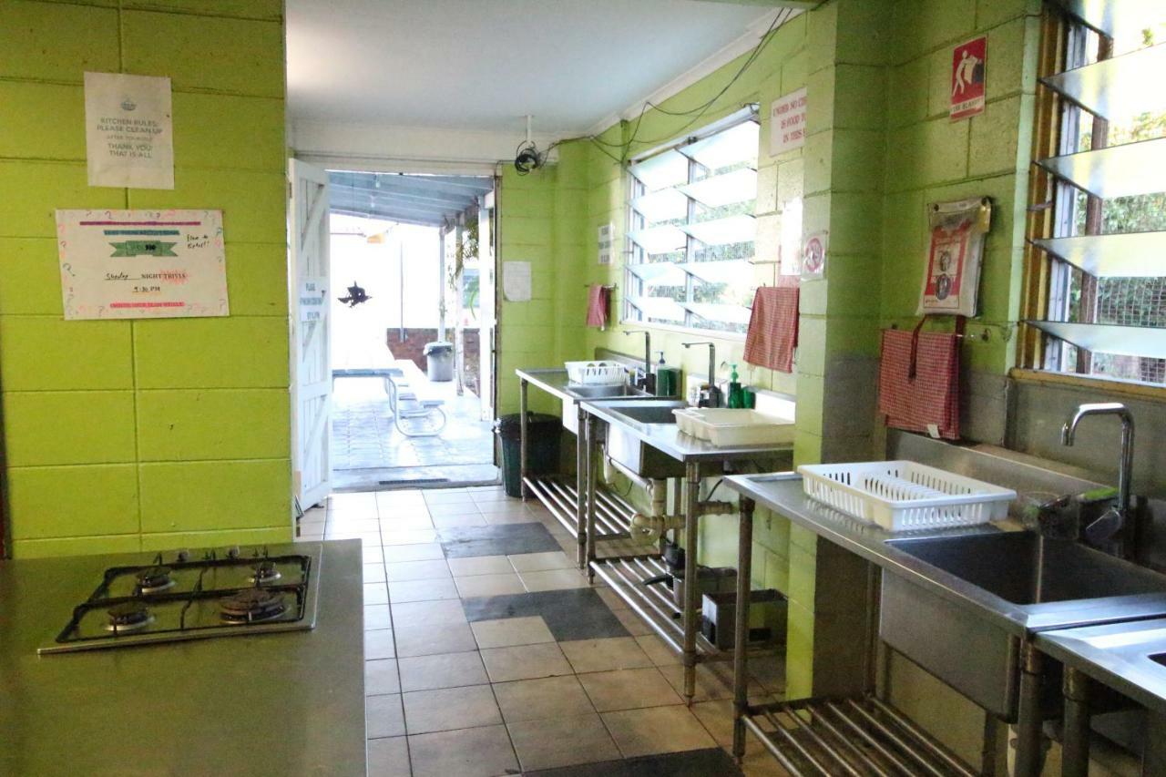 Asylum Cairns Share House Hostel Bagian luar foto