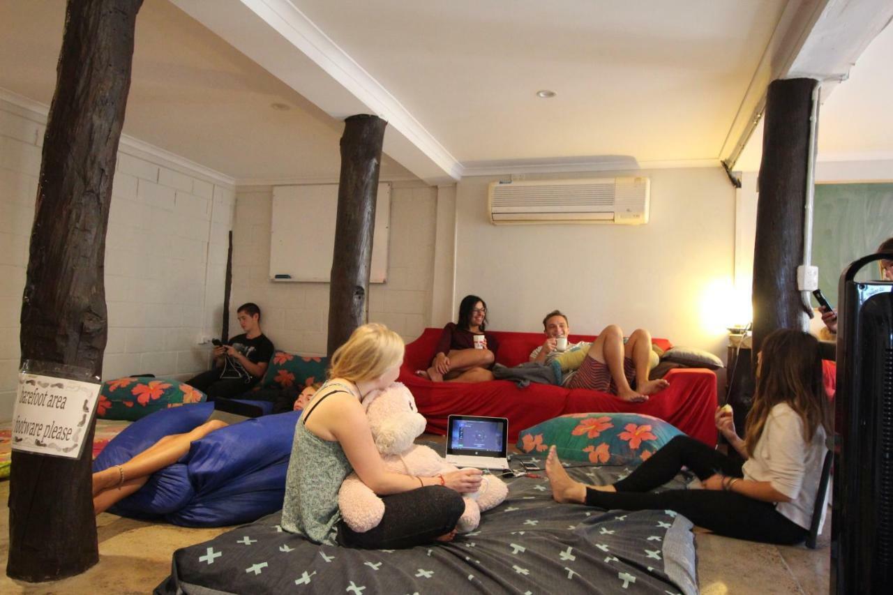 Asylum Cairns Share House Hostel Bagian luar foto