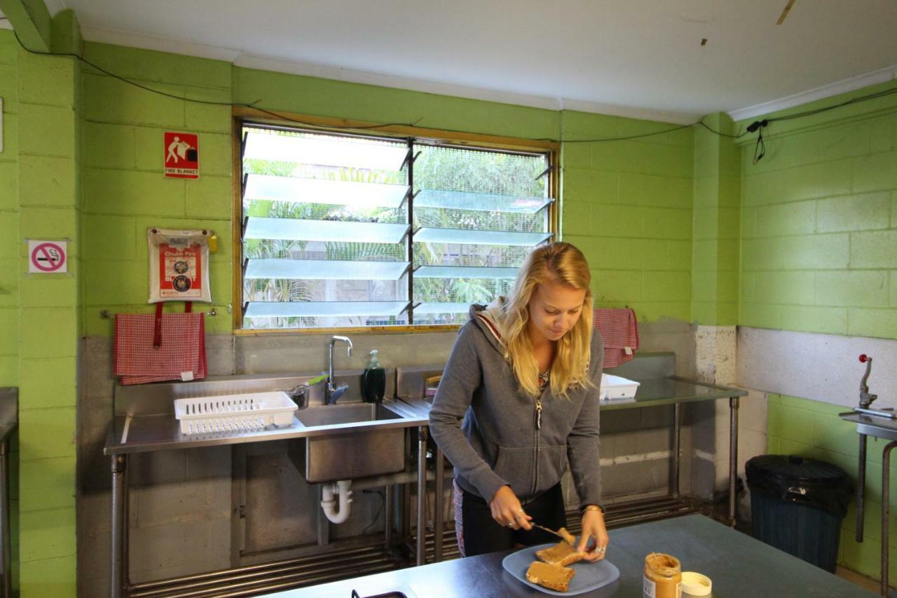 Asylum Cairns Share House Hostel Bagian luar foto